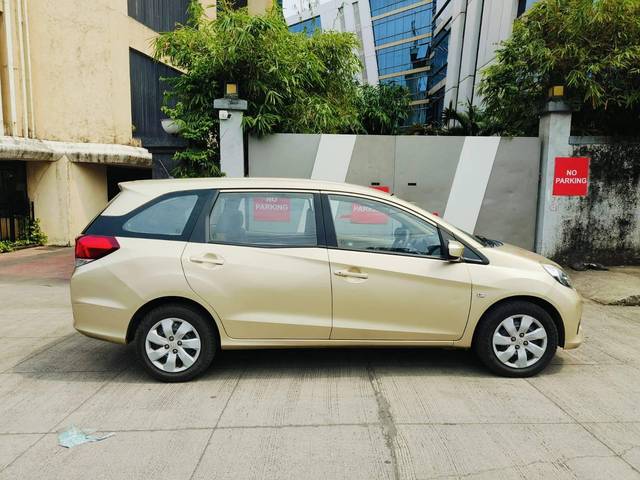 https://images10.gaadi.com/usedcar_image/4526634/original/processed_67bbb507edbde93513bb5e5690d70236.jpeg?imwidth=6401