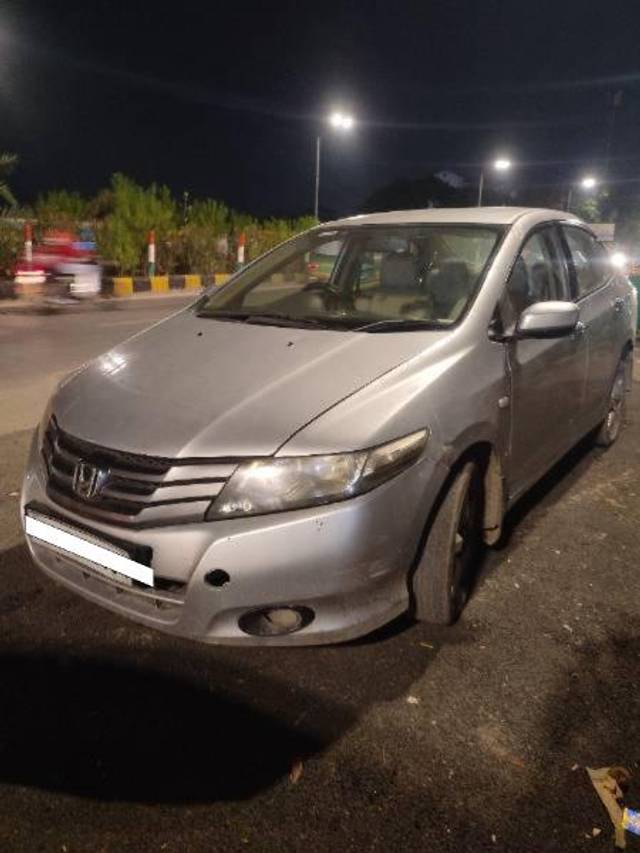 https://images10.gaadi.com/usedcar_image/4526636/original/processed_f80d3fa5-62dc-41da-bd0c-ef27f18ae2e7.jpg?imwidth=6400