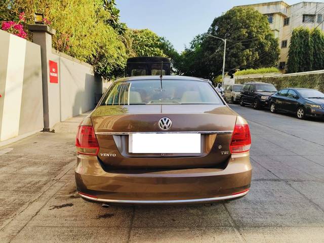 https://images10.gaadi.com/usedcar_image/4526637/original/processed_0e31e2f93d0ab61b3eb72acfe51cb2cc.jpeg?imwidth=6402
