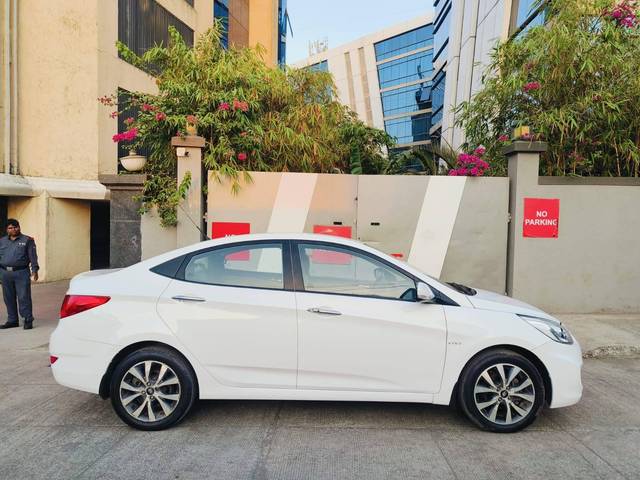 https://images10.gaadi.com/usedcar_image/4526639/original/processed_385c43b52a0bc03251b0096079fb4389.jpeg?imwidth=6401