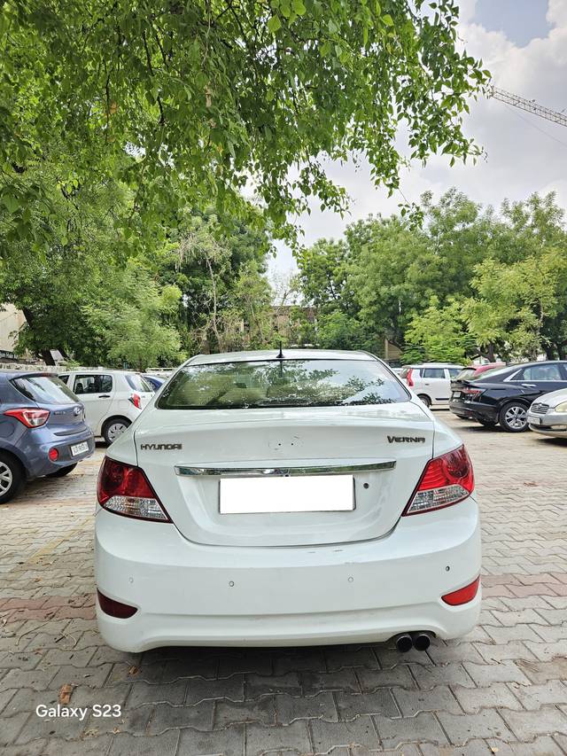 https://images10.gaadi.com/usedcar_image/4526656/original/processed_12b4af98-2a80-4a30-b7d5-2175178752bf.jpg?imwidth=6400