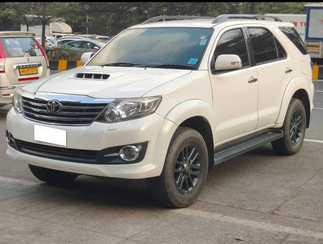 https://images10.gaadi.com/usedcar_image/4526683/original/processed_900ac2b843099934dbc90715192f2ae7.jpg?imwidth=6400