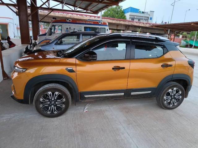 https://images10.gaadi.com/usedcar_image/4526693/original/processed_88a3a265-b439-4afb-98e5-df56f6b4695f.jpg?imwidth=6400