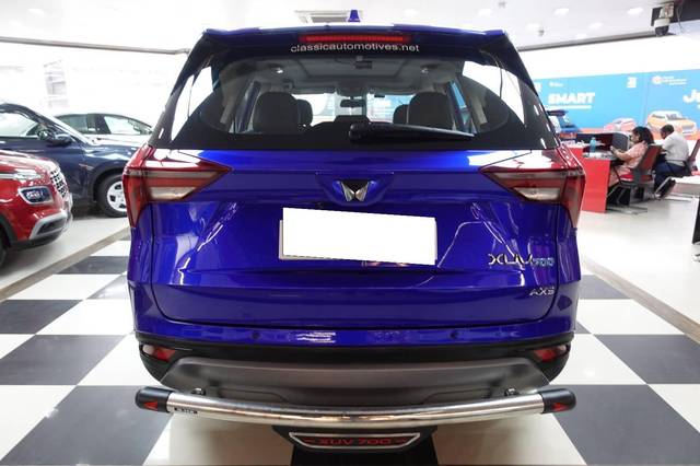https://images10.gaadi.com/usedcar_image/4526695/original/processed_47ec7902384a08d904faf7ef8d821ce5.jpg?imwidth=6402