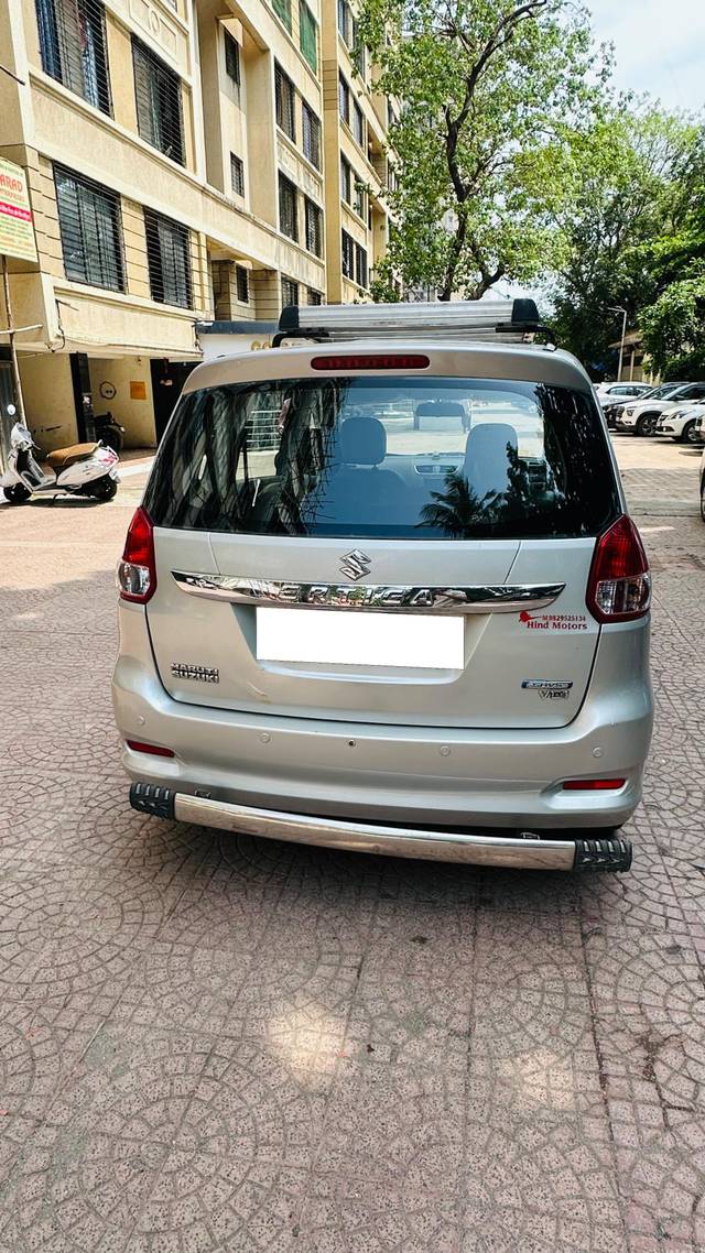 https://images10.gaadi.com/usedcar_image/4526704/original/processed_2333d6bb-f873-4a7b-b6cd-b177de125f33.jpg?imwidth=6400