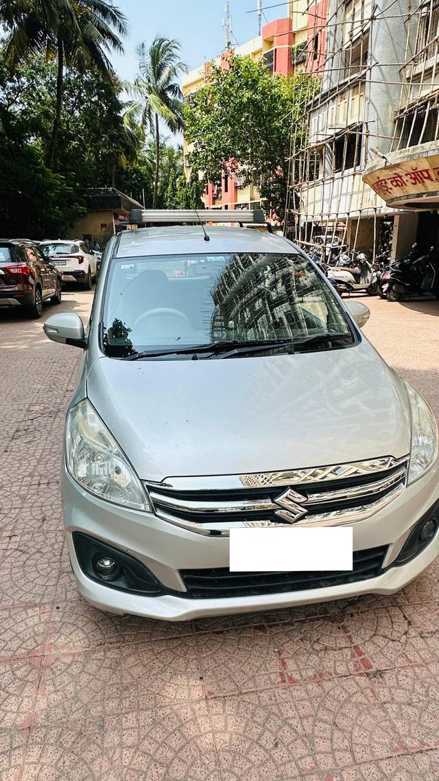 https://images10.gaadi.com/usedcar_image/4526704/original/processed_a9da6084-ed03-4091-ac3a-1a4c35c7c0b7.jpg?imwidth=6402