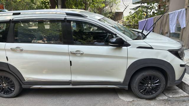 https://images10.gaadi.com/usedcar_image/4526707/original/c08282c0-6166-4e0a-a85c-9b6f38ee1ea8.jpg?imwidth=6400