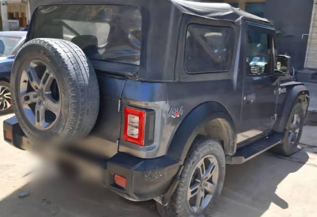 https://images10.gaadi.com/usedcar_image/4526730/original/b89eeb7b-cd6e-4529-80ba-1c01f2a46c01.?imwidth=6402