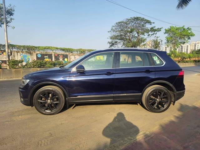 https://images10.gaadi.com/usedcar_image/4526734/original/processed_4aea2723c3f3304fe36b54abd7397e49.jpg?imwidth=6402