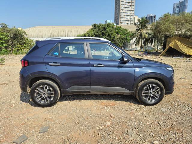 https://images10.gaadi.com/usedcar_image/4526736/original/5d77b59bcd61076ed86d4a64d53bad3f.jpg?imwidth=6401