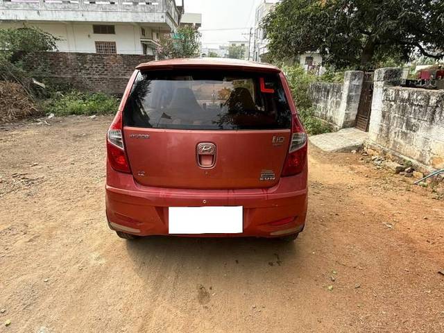 https://images10.gaadi.com/usedcar_image/4526748/original/processed_abefb232-fd49-4ac3-af8e-31bd20c4f732.jpeg?imwidth=6401