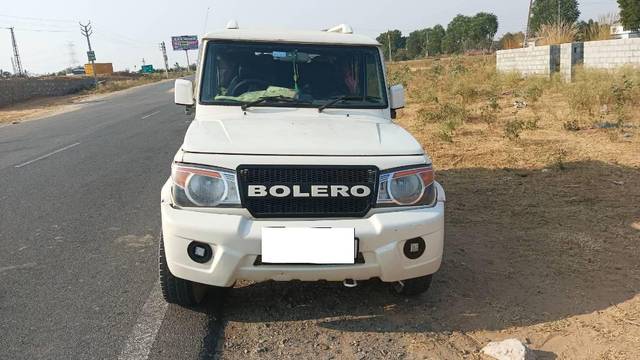 https://images10.gaadi.com/usedcar_image/4526751/original/processed_c3ad7ca9-dab1-4248-8ab7-6a89670e0c03.jpg?imwidth=6401