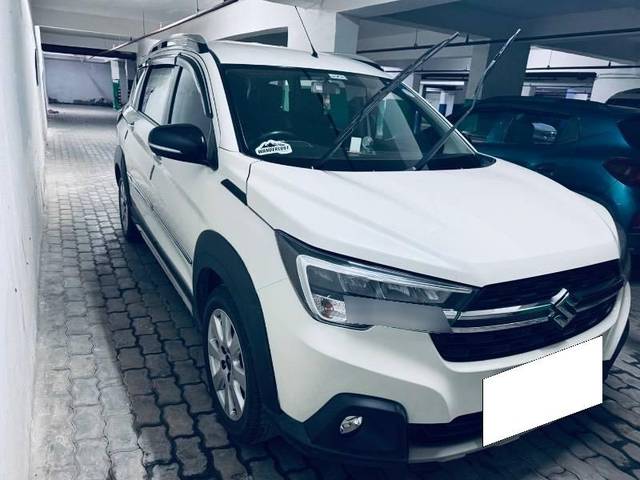 https://images10.gaadi.com/usedcar_image/4526776/original/processed_c441d3f3-16f5-44ef-8a12-fcdd046f9486.jpeg?imwidth=6400