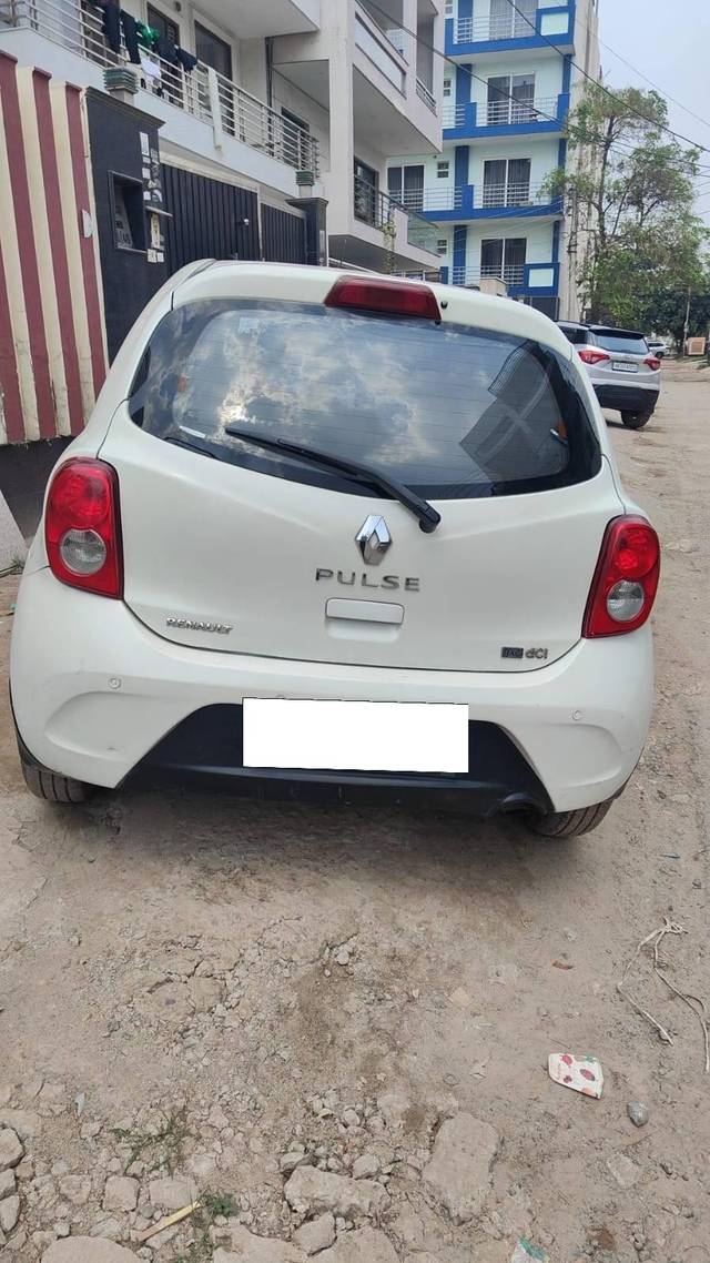 https://images10.gaadi.com/usedcar_image/4526779/original/processed_2fc4ea9e-3bf2-4133-908c-2347c224f27d.jpg?imwidth=6401