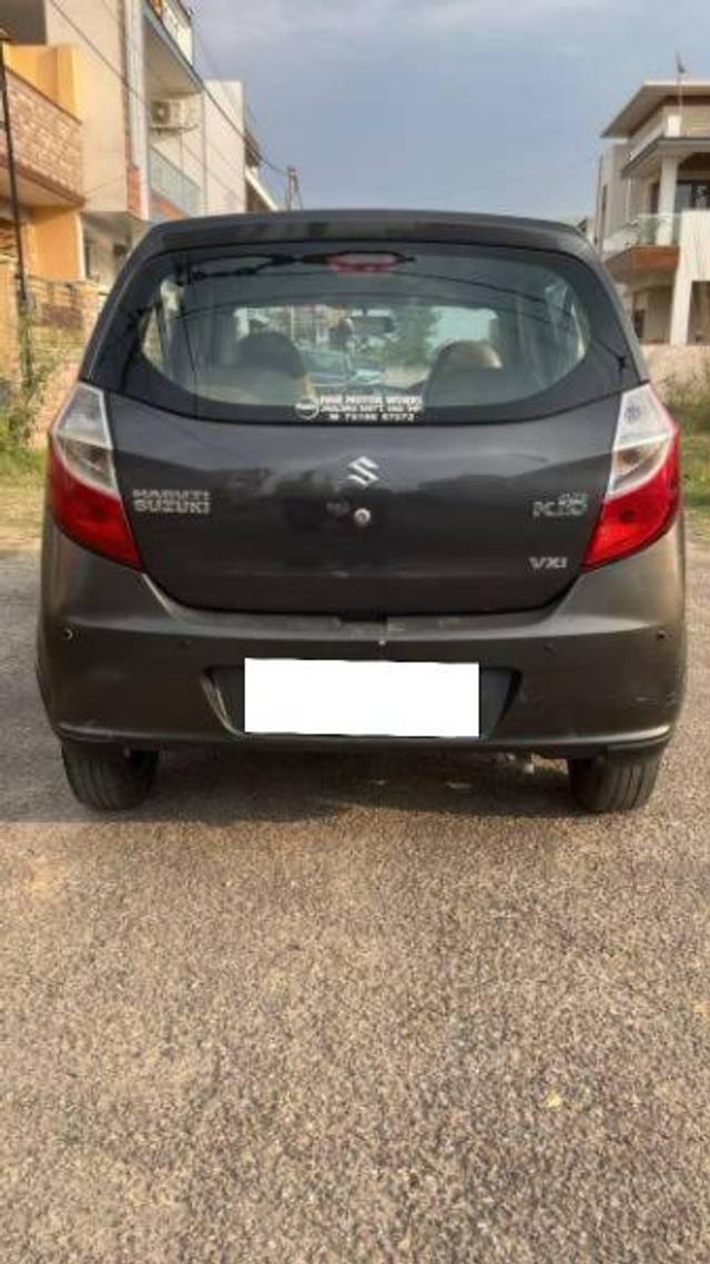 https://images10.gaadi.com/usedcar_image/4526839/original/processed_fa7ce5d9-a2f5-40c2-8319-d980940321ff.jpg?imwidth=6401