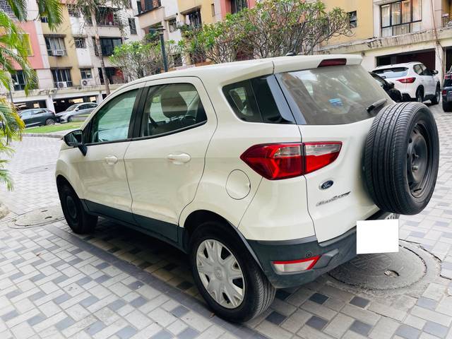 https://images10.gaadi.com/usedcar_image/4526840/original/processed_e1eb33ba-8cce-4411-b695-4e6805ba8baa.jpg?imwidth=6401