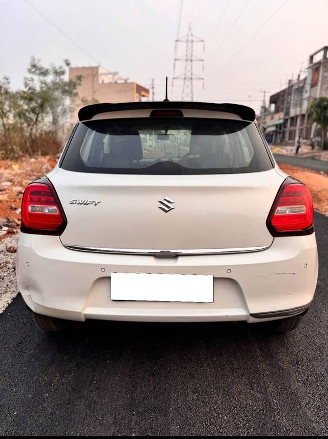 https://images10.gaadi.com/usedcar_image/4526842/original/processed_34e4583e-de07-4341-8844-5b4b6d4df838.jpg?imwidth=6402