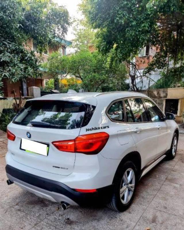 https://images10.gaadi.com/usedcar_image/4526847/original/processed_4f3bdaba-98ee-47b9-a3fe-bb0c6f7d63c0.jpg?imwidth=6400