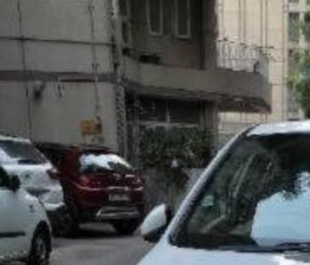 https://images10.gaadi.com/usedcar_image/4526854/original/processed_processed_778aaaa1-f5a9-41a1-8cae-e27480053af9.jpg?imwidth=6400