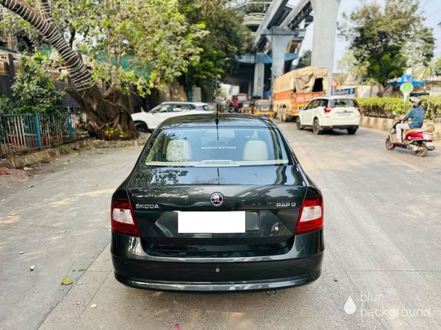 https://images10.gaadi.com/usedcar_image/4526873/original/processed_caed71ae2c934ed414e9cdc743a3e45f.jpg?imwidth=6401