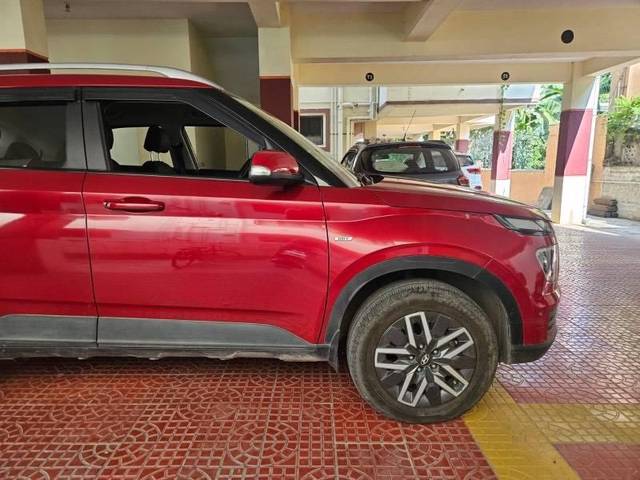 https://images10.gaadi.com/usedcar_image/4526902/original/processed_641d7326-7415-4b15-b038-00361f2b349b.jpeg?imwidth=6401