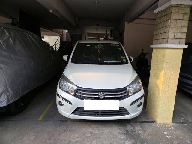 https://images10.gaadi.com/usedcar_image/4526918/original/processed_d24be079-d89e-4260-8592-61a135bc139c.jpg?imwidth=6402