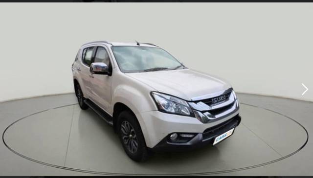 https://images10.gaadi.com/usedcar_image/4526932/original/processed_31ed98d4-9ce0-45b7-8395-956339d4afe8.jpeg?imwidth=6400