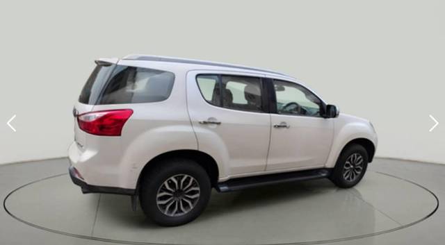 https://images10.gaadi.com/usedcar_image/4526932/original/processed_ee43e332-3973-496e-a2a7-10c622d1400a.jpeg?imwidth=6402