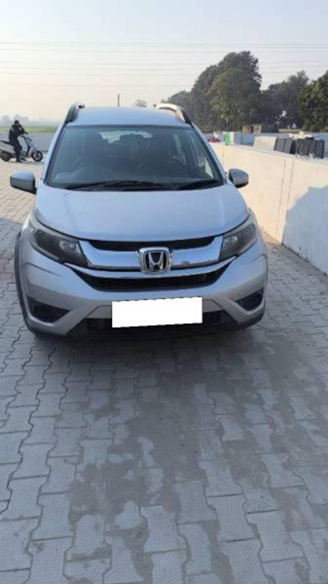 https://images10.gaadi.com/usedcar_image/4526935/original/processed_ed21ae5a-5910-4cc1-b1ac-30729ea18479.jpg?imwidth=6400