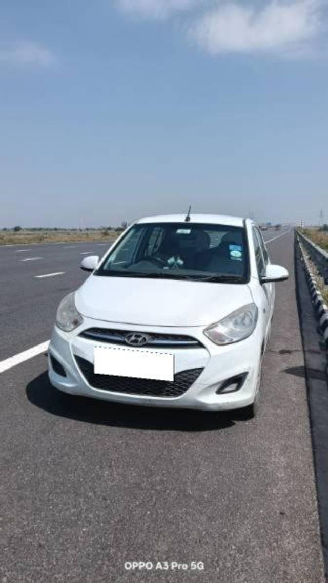 https://images10.gaadi.com/usedcar_image/4526942/original/processed_b2b88cc0-7a59-4574-9e4b-509fad2d5f78.jpg?imwidth=6400