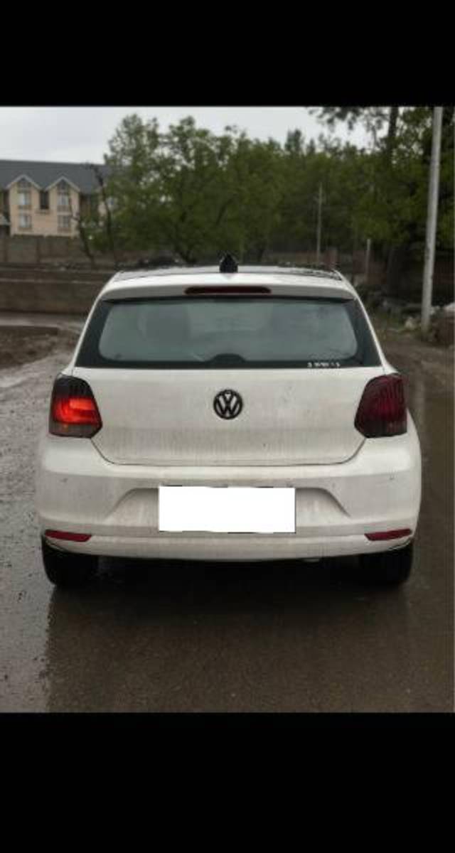 https://images10.gaadi.com/usedcar_image/4526953/original/processed_219e231f-b871-4989-9951-87cc812e3c64.jpg?imwidth=6401