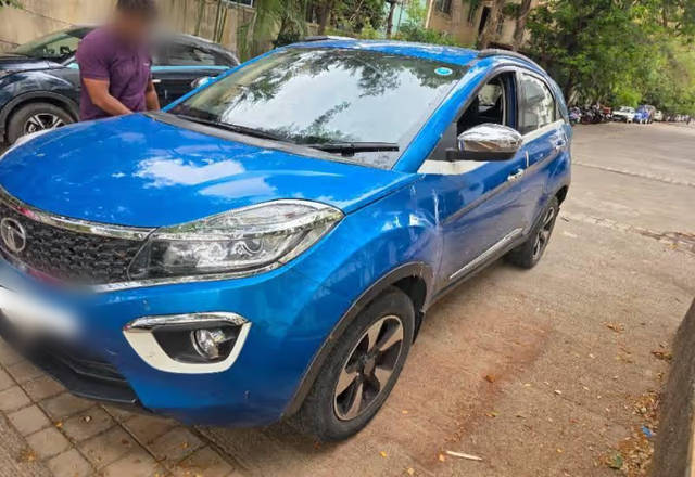 https://images10.gaadi.com/usedcar_image/4526955/original/6f0764a9-2e12-446e-b98f-37d4343a387c.?imwidth=6400