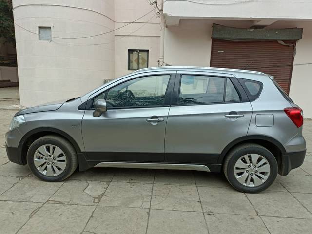 https://images10.gaadi.com/usedcar_image/4526986/original/992b82aa5c717f49e256e16c5fd96313.jpg?imwidth=6402