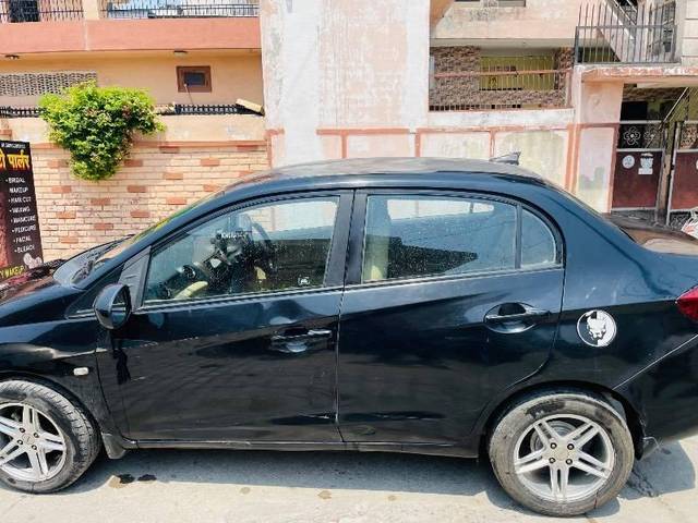 https://images10.gaadi.com/usedcar_image/4526987/original/processed_0dda18f1-0288-41ae-9382-492c338b0895.jpeg?imwidth=6402