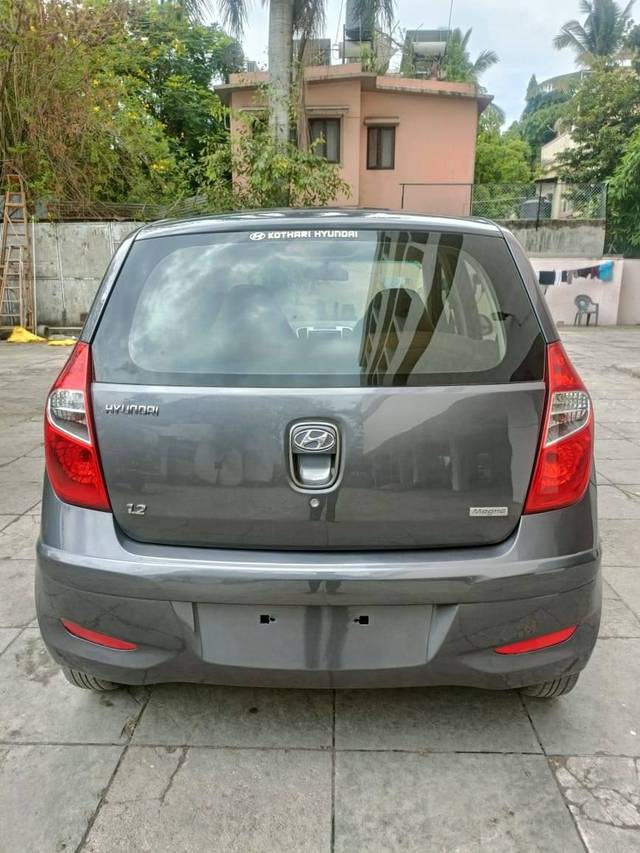https://images10.gaadi.com/usedcar_image/4526989/original/processed_387d946dacef7eaa351ce9432b507efd.jpg?imwidth=6402