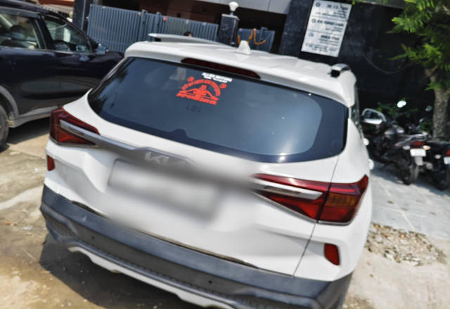 https://images10.gaadi.com/usedcar_image/4527004/original/1020bc18-7b2b-435c-822e-f02fc94b4217.?imwidth=6402