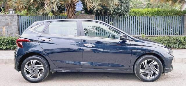 https://images10.gaadi.com/usedcar_image/4527020/original/processed_30094ced60058754cd46cf4cdf6ba726.jpg?imwidth=6401