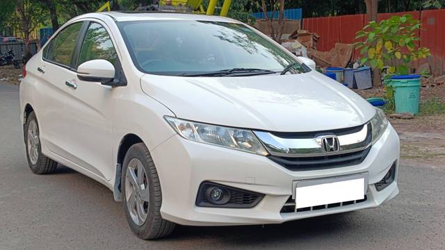 https://images10.gaadi.com/usedcar_image/4527029/original/processed_5dc39ec2d5a42efebd4aa2baa03422ed.jpg?imwidth=6400