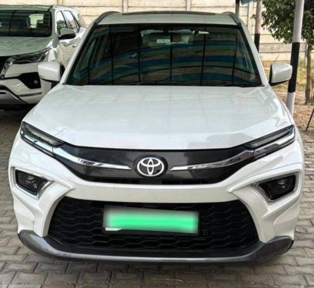 https://images10.gaadi.com/usedcar_image/4527034/original/processed_4814bbaf-2790-4dd0-a20d-730572e0c1d3.jpeg?imwidth=6400