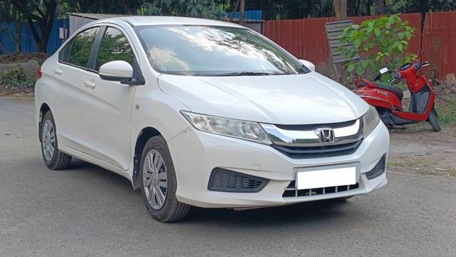 https://images10.gaadi.com/usedcar_image/4527037/original/processed_363a9208d97c0b7b00eb539665d53085.jpg?imwidth=6400
