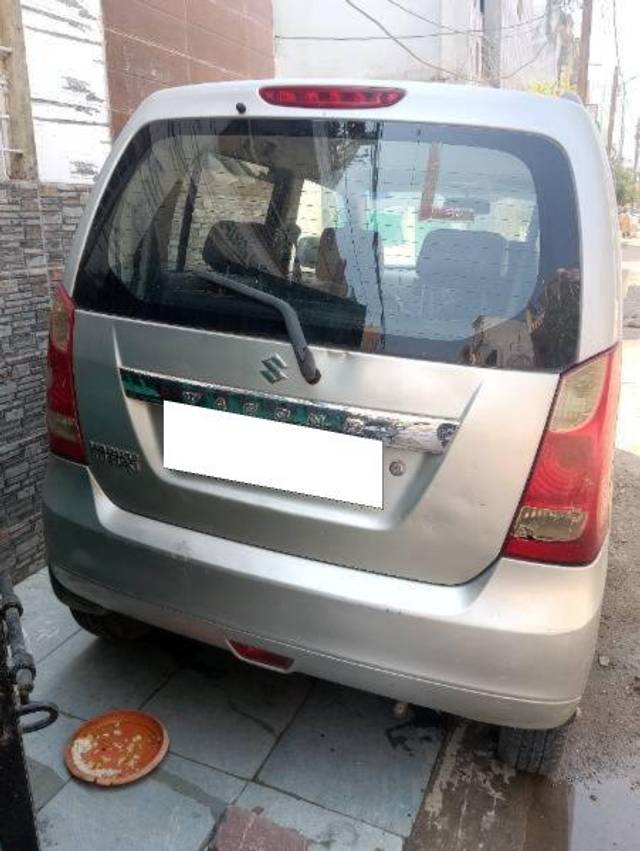 https://images10.gaadi.com/usedcar_image/4527041/original/processed_67b3f275-6c03-410a-9f88-bde0d5d512c5.jpg?imwidth=6401