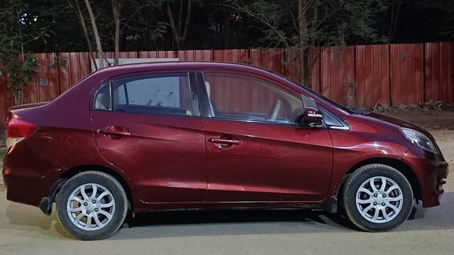 https://images10.gaadi.com/usedcar_image/4527043/original/dc426f0f6d9bd1d1677e40be1cf60086.jpg?imwidth=6401