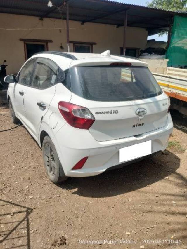 https://images10.gaadi.com/usedcar_image/4527046/original/processed_a9b2fb06-19cb-481f-9963-59168d16210d.jpg?imwidth=6401