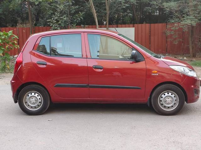 https://images10.gaadi.com/usedcar_image/4527049/original/processed_afe2537b811736208b8f60f22bcc9b29.jpg?imwidth=6401