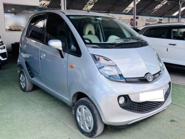https://images10.gaadi.com/usedcar_image/4527052/original/processed_c1048a050ca2838f17f37a0a8eec2f0c.jpg?imwidth=6400