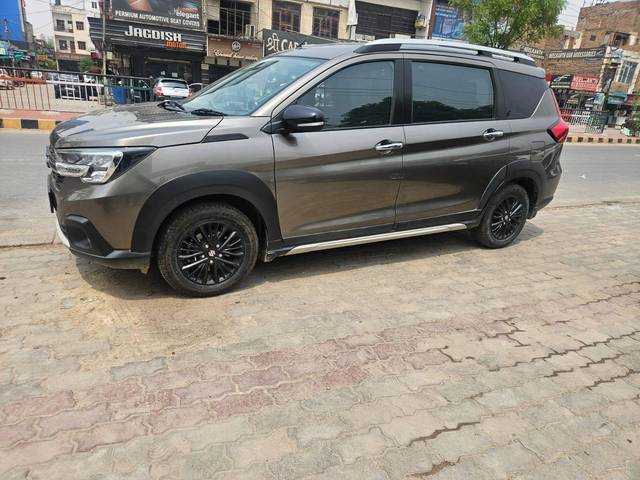 https://images10.gaadi.com/usedcar_image/4527055/original/processed_4c133ec92869e7c531a1b7c74e534198.jpg?imwidth=6400