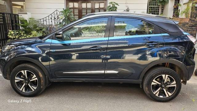 https://images10.gaadi.com/usedcar_image/4527078/original/processed_581b3b15-ca41-46b7-832e-2fa94d1cebdf.jpg?imwidth=6402