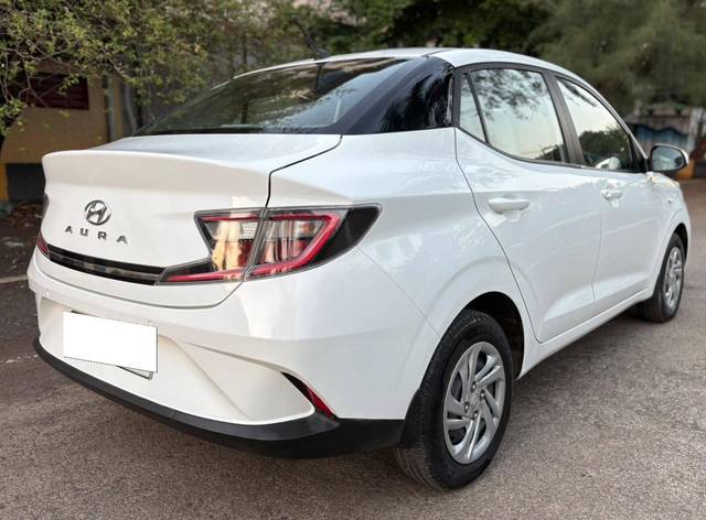 https://images10.gaadi.com/usedcar_image/4527081/original/processed_1ddcd7e475a198babdda114df3622584.jpg?imwidth=6402