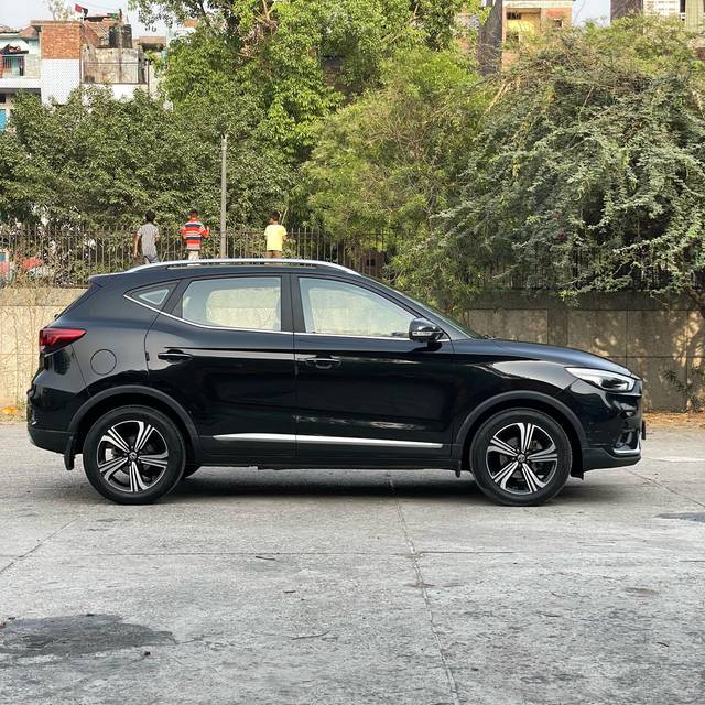 https://images10.gaadi.com/usedcar_image/4527087/original/7be4ea0f4ec39913d5398c56a4d99913.jpg?imwidth=6401