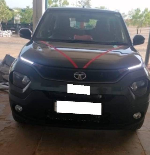 https://images10.gaadi.com/usedcar_image/4527098/original/processed_84f53b00-40de-4bbe-afab-67541cc3e9d7.jpg?imwidth=6400